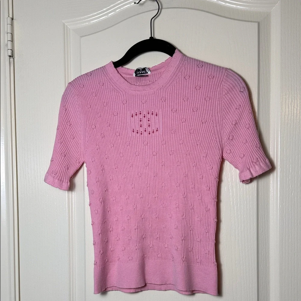 New CHANEL 25P BIG CC LOGO Pink Short Sleeve Pearls Top T Shirt Size 36